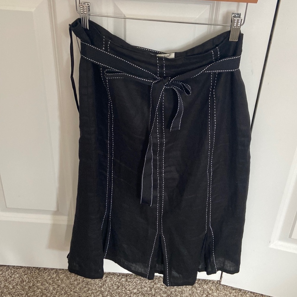 A-line linen must have for summer skirt!